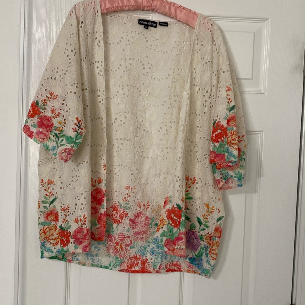 Eyelet Floral Cardigan Kimono